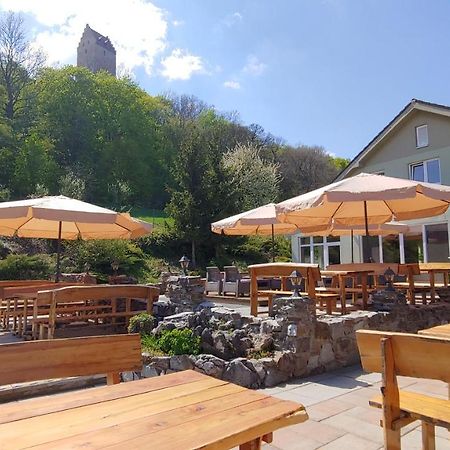 Pod Hradom Restaurant & Pension Topoľčany Exteriér fotografie